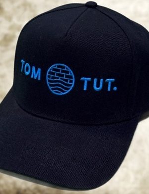 Cap Mütze gesticktes Logo in blau als Rechteck Form