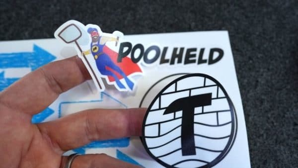 Markierungspfeile: "Poolheld und TomTuT" – Bild 9