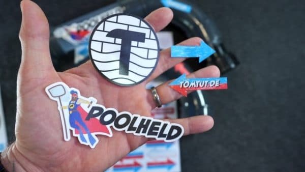 Markierungspfeile: "Poolheld und TomTuT" – Bild 10