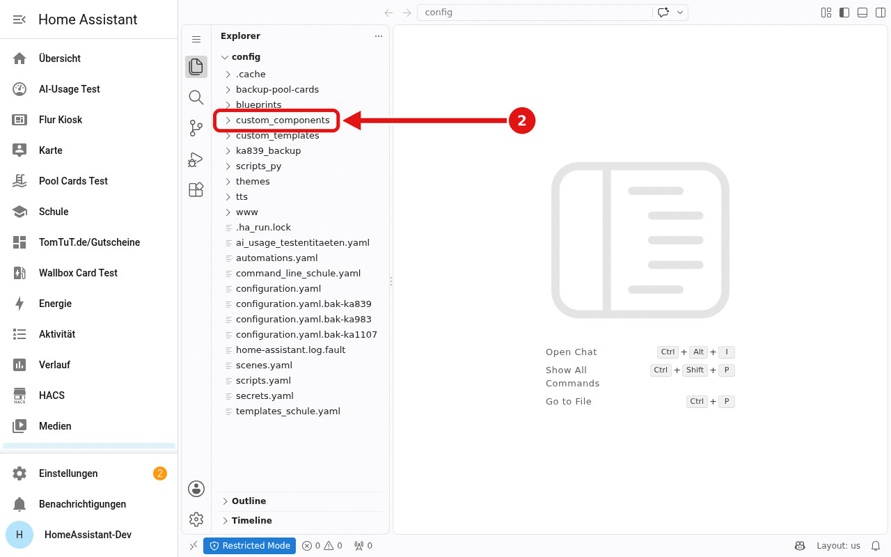 Dateiliste im Studio Code Server, der Ordner „custom_components“ ist rot eingerahmt, ein Pfeil zeigt darauf.